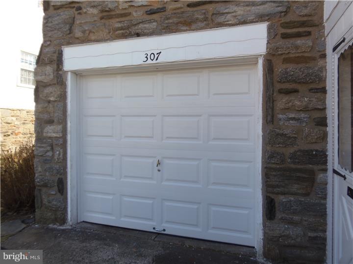 307 Wyndmoor Road Springfield, PA 19064 - Photo 3 of 25