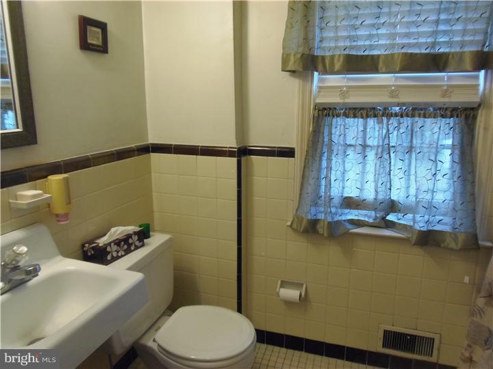 307 Wyndmoor Road Springfield, PA 19064 - Photo 24 of 25 Bedroom 3