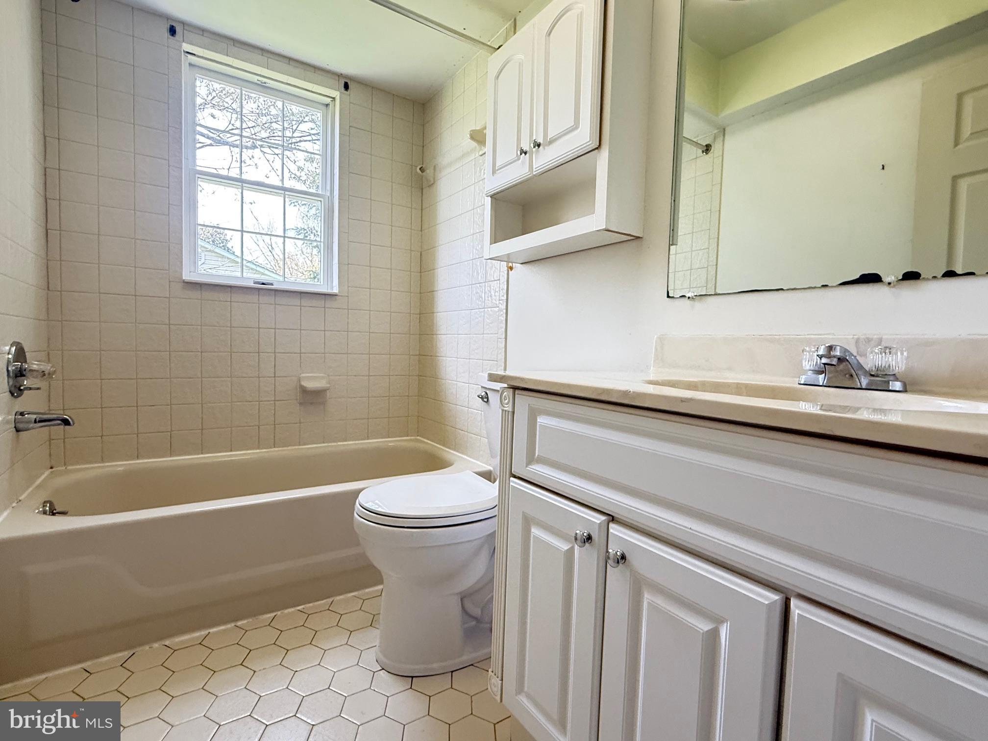 21336 Haven Road Rock Hall, MD 21661 - Photo 17 of 29 Hall Bathroom