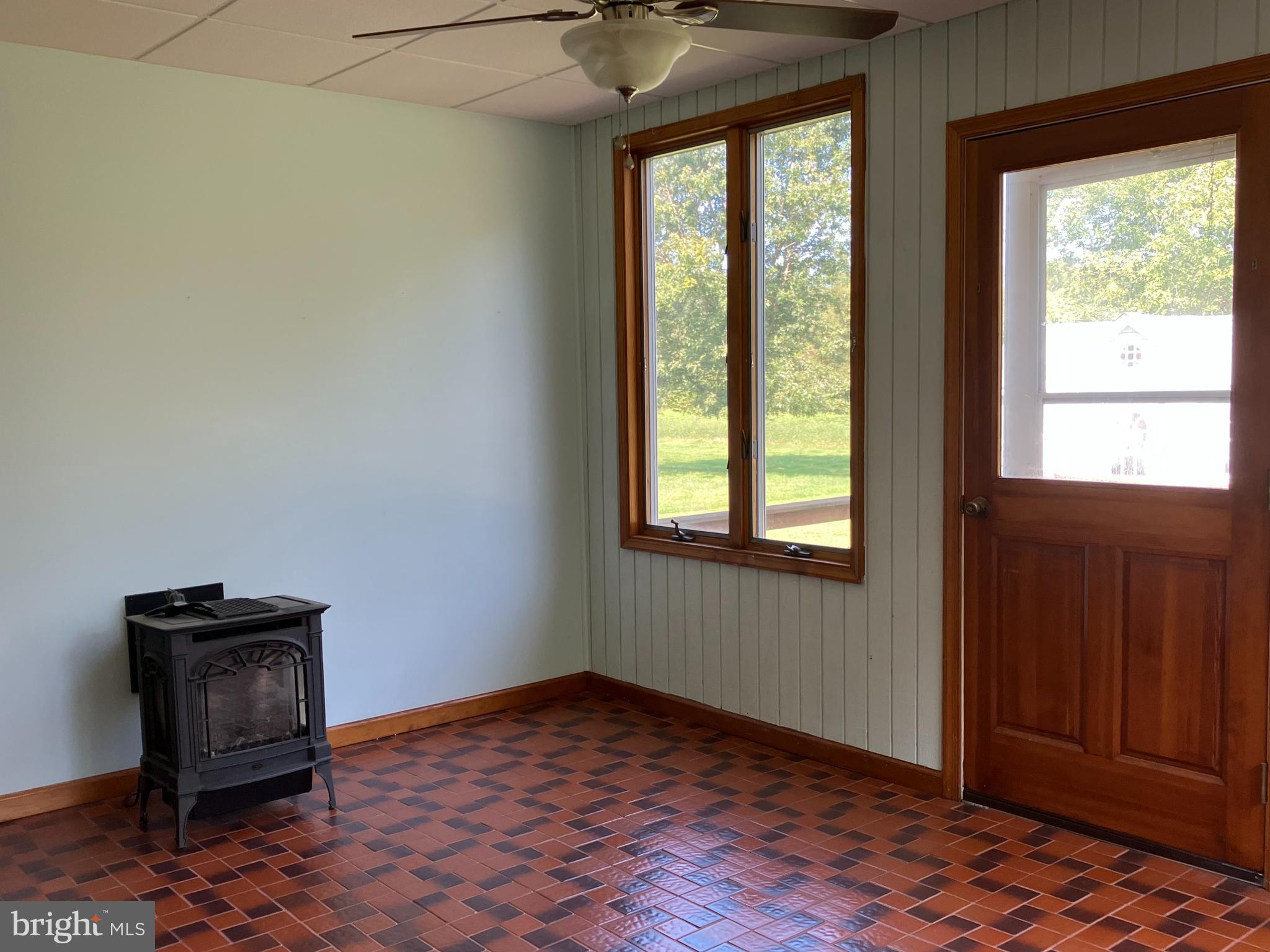 21336 Haven Road Rock Hall, MD 21661 - Photo 10 of 29 Sun Room with propane heater
