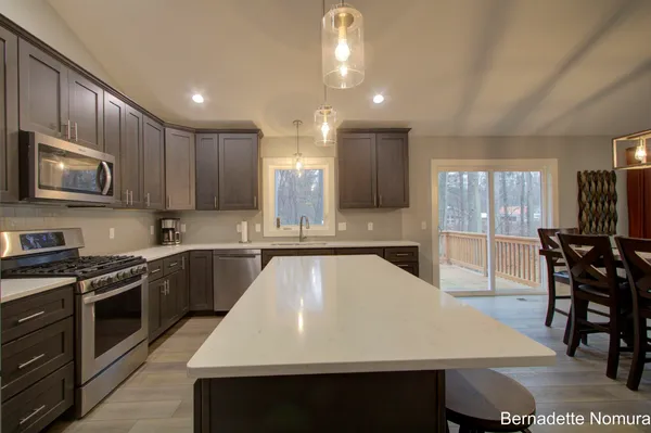 $549,900 | 14347 Johnson Street, Grand Haven, MI 49417