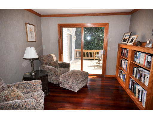 362 Simpson Road Marlborough, MA 01752 - Photo 8 of 24 Gallery Image 8