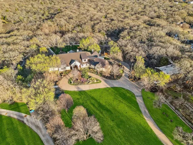 a view of a garden with an outdoor space