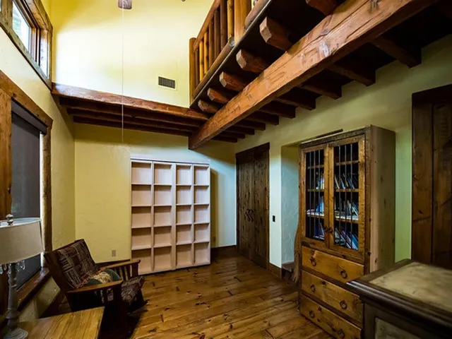 a view of walk in closet