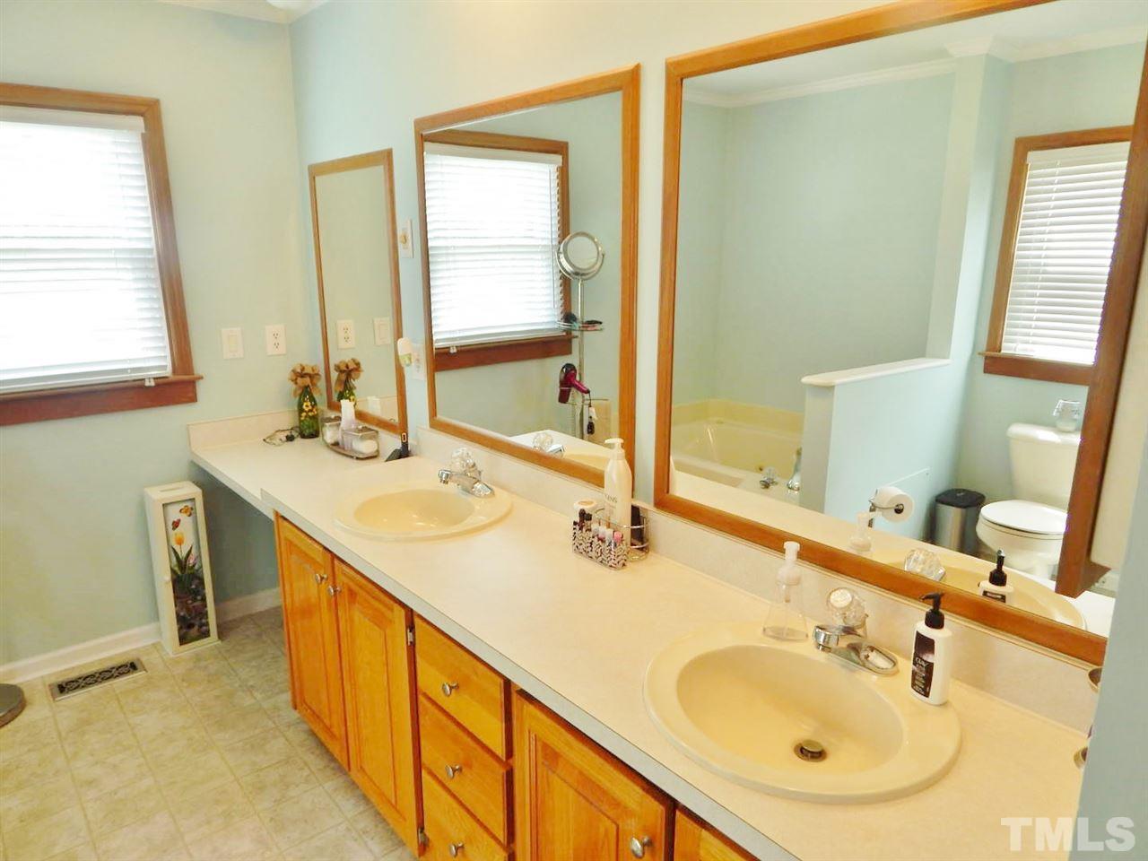 2005 Hayes Road Creedmoor, NC 27522 - Photo 9 of 22 Gallery Image 9