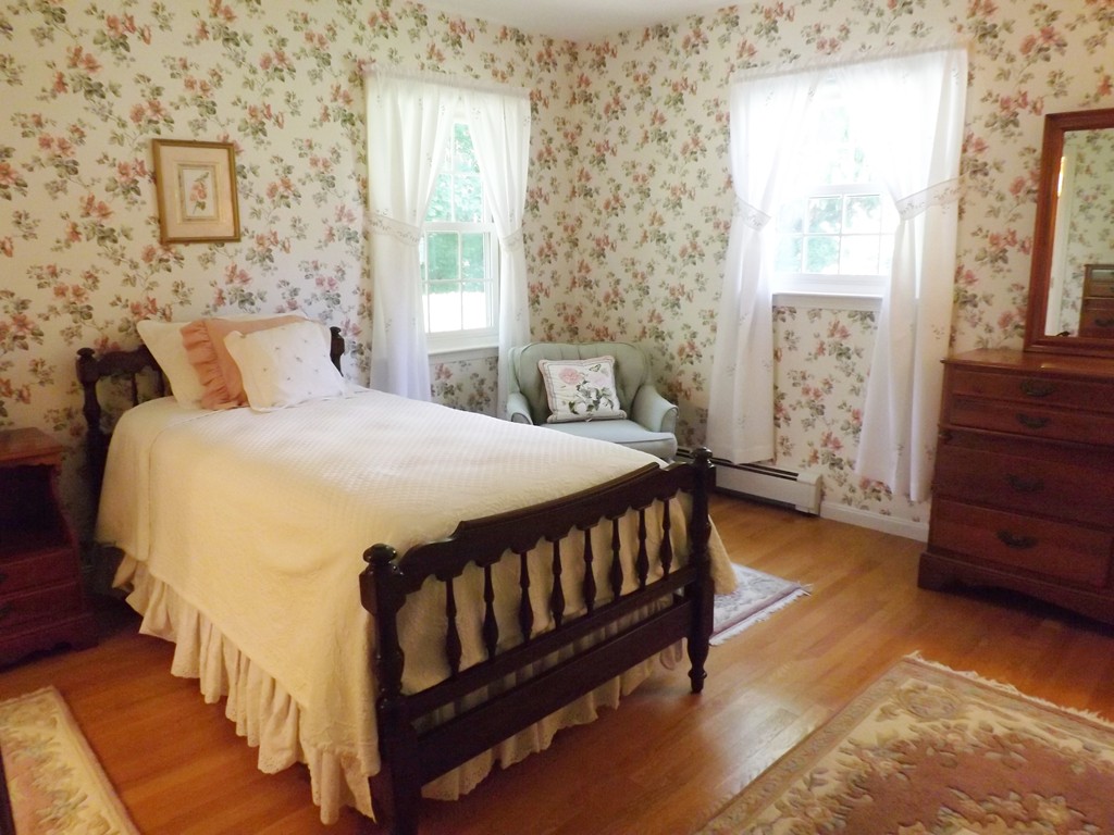 37 Old Brook Road Shrewsbury, MA 01545 - Photo 12 of 24 Gallery Image 12