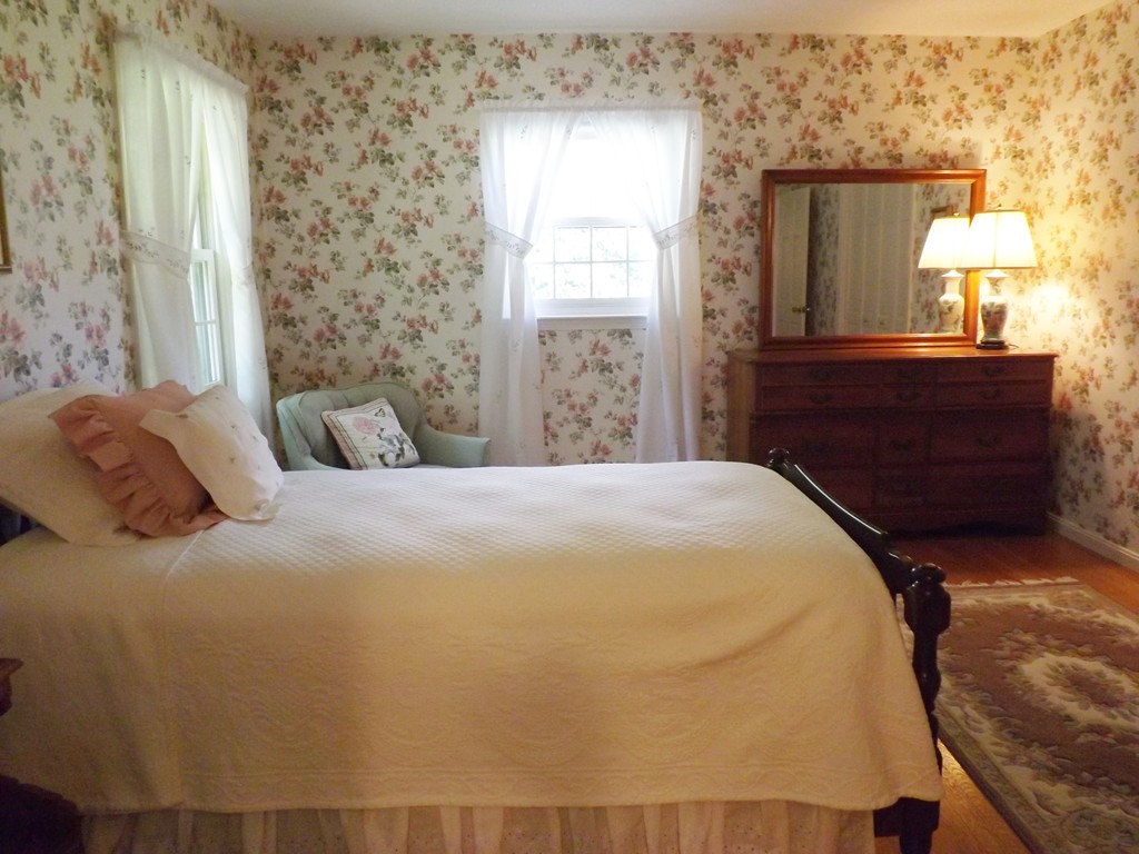 37 Old Brook Road Shrewsbury, MA 01545 - Photo 13 of 24 Gallery Image 13