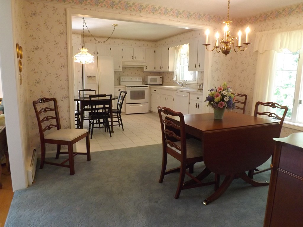 37 Old Brook Road Shrewsbury, MA 01545 - Photo 9 of 24 Gallery Image 9