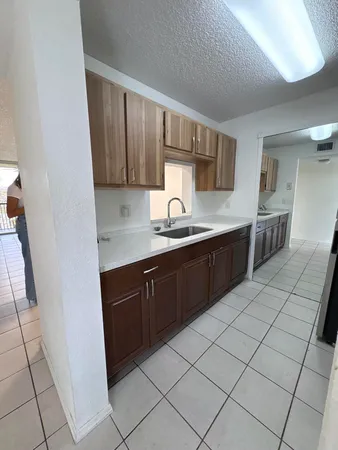$2,100 | 7860 Northwest 50th Street, Unit 305, Lauderhill, FL 33351