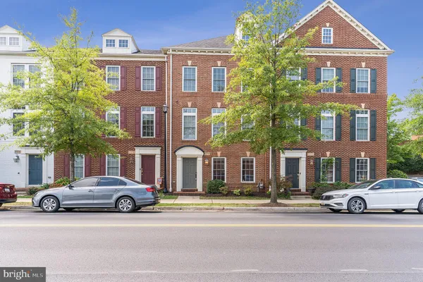 $4,378 | 908 West Glebe Road, Alexandria, VA 22305