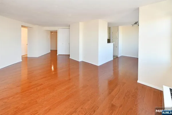 $495,000 | 7004 Boulevard East, Unit 31A, Guttenberg, NJ 07093