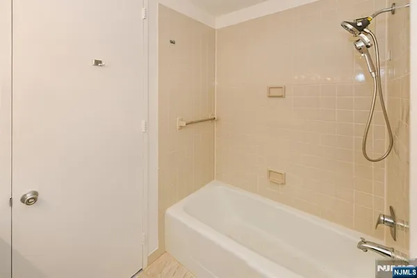 $495,000 | 7004 Boulevard East, Unit 31A, Guttenberg, NJ 07093