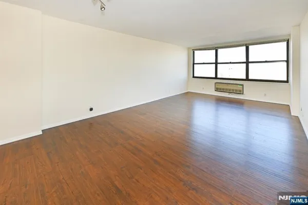 $495,000 | 7004 Boulevard East, Unit 31A, Guttenberg, NJ 07093