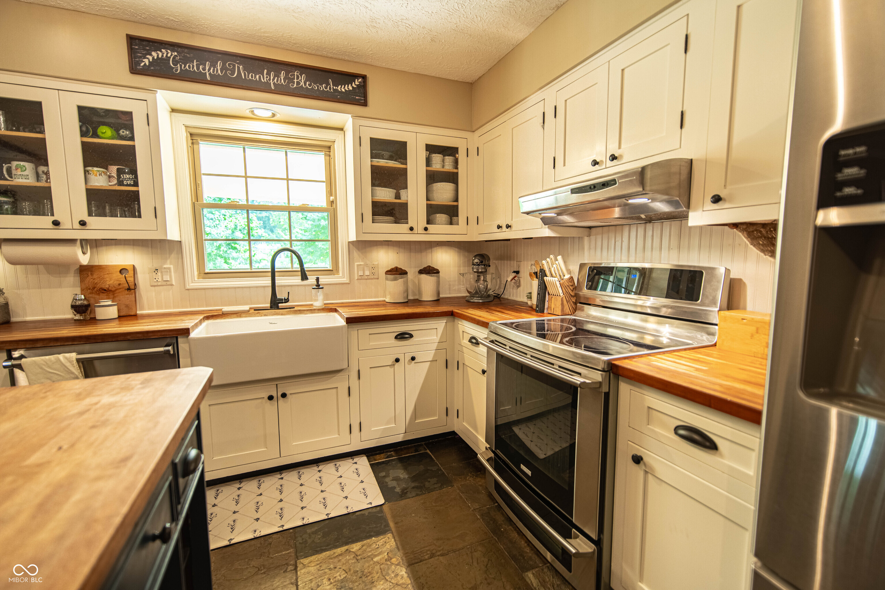 4233 Fairview Road Greenwood, IN 46142 - Photo 10 of 51 Gallery Image 10
