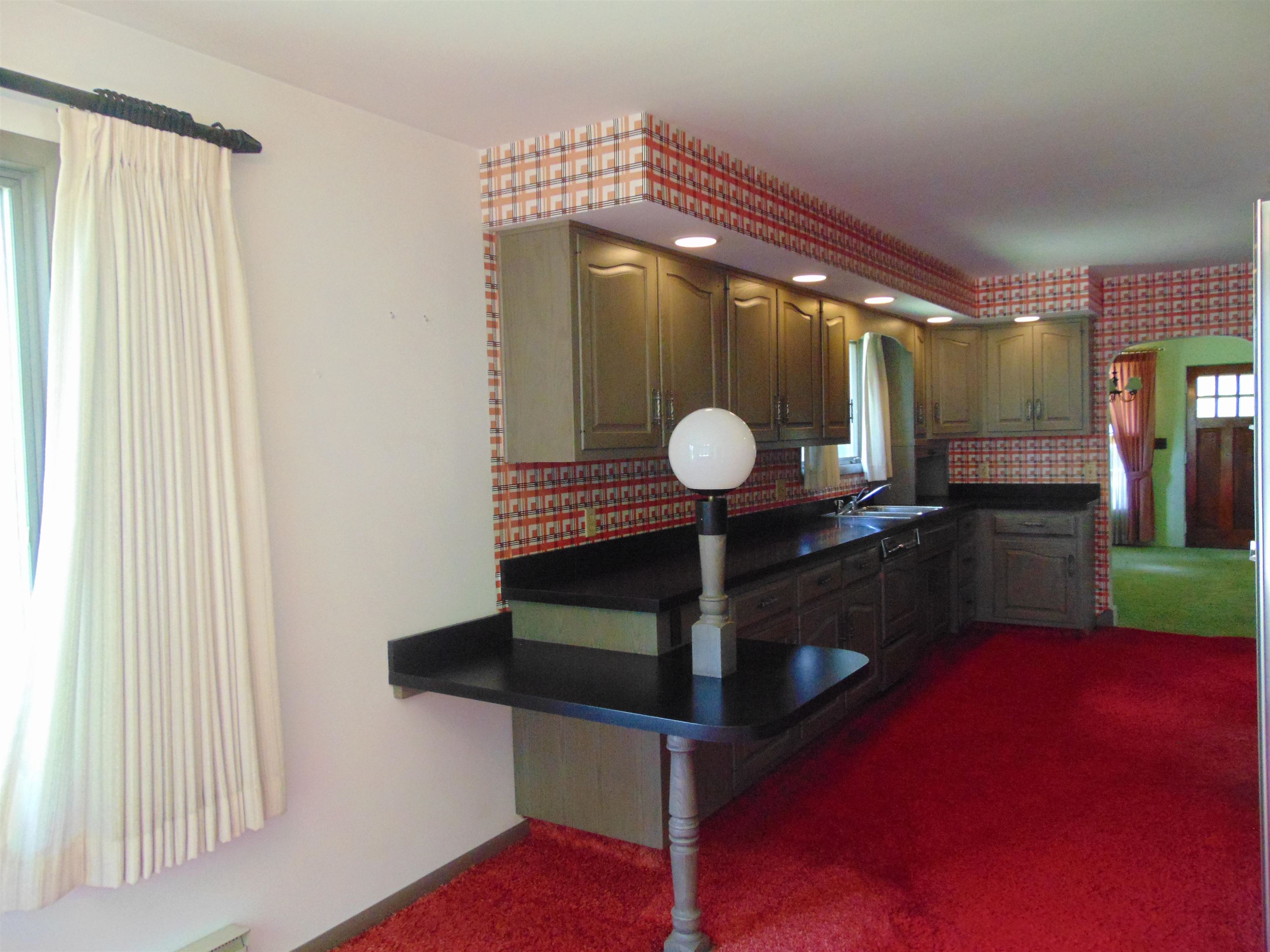 608 West Center Street Ithaca, MI 48847 - Photo 14 of 47 1911758-13.JPG