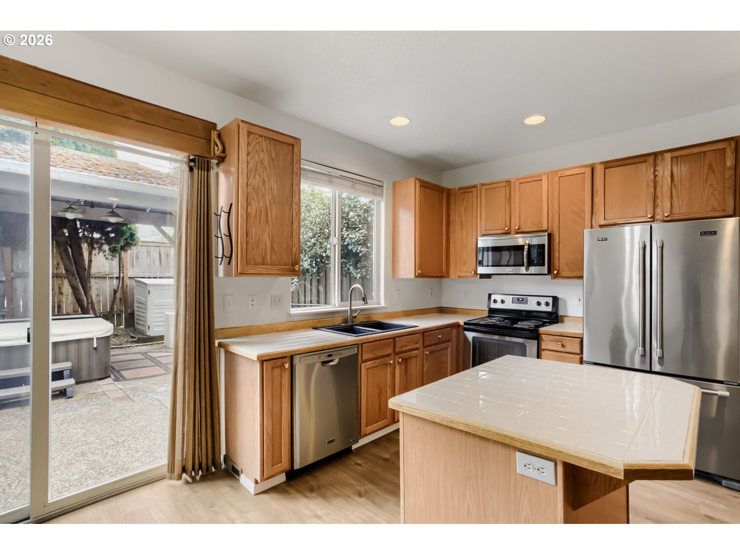 18691 Southwest Stubblefield Way Beaverton, OR 97003 - Photo 12 of 32 Kitchen