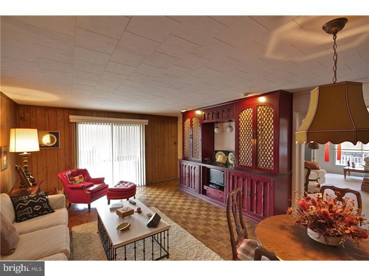 1702 Mt Pleasant Road Havertown, PA 19083 - Photo 11 of 25 Family Room
