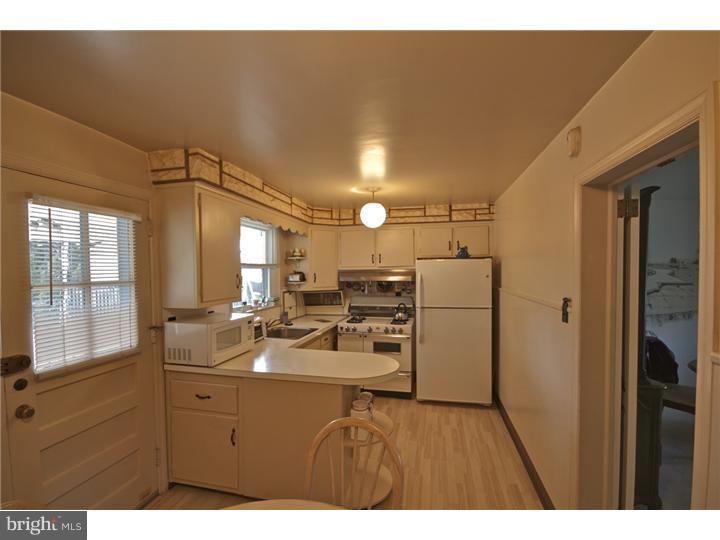 1702 Mt Pleasant Road Havertown, PA 19083 - Photo 6 of 25 Kitchen