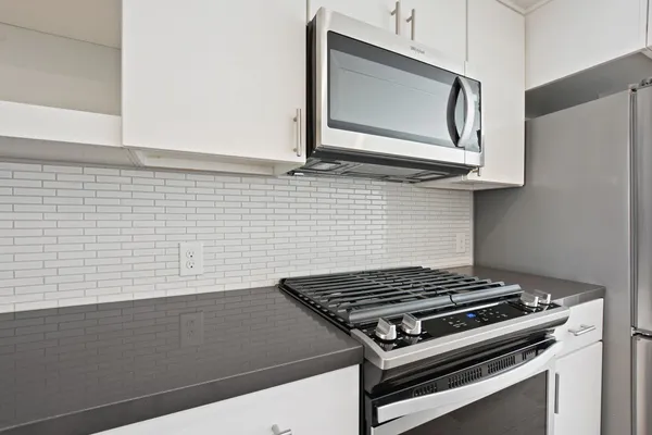 $2,600 | 2002 East 7th Street, Unit 246, Austin, TX 78702