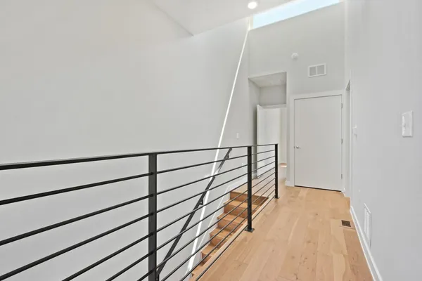 $2,600 | 2002 East 7th Street, Unit 246, Austin, TX 78702