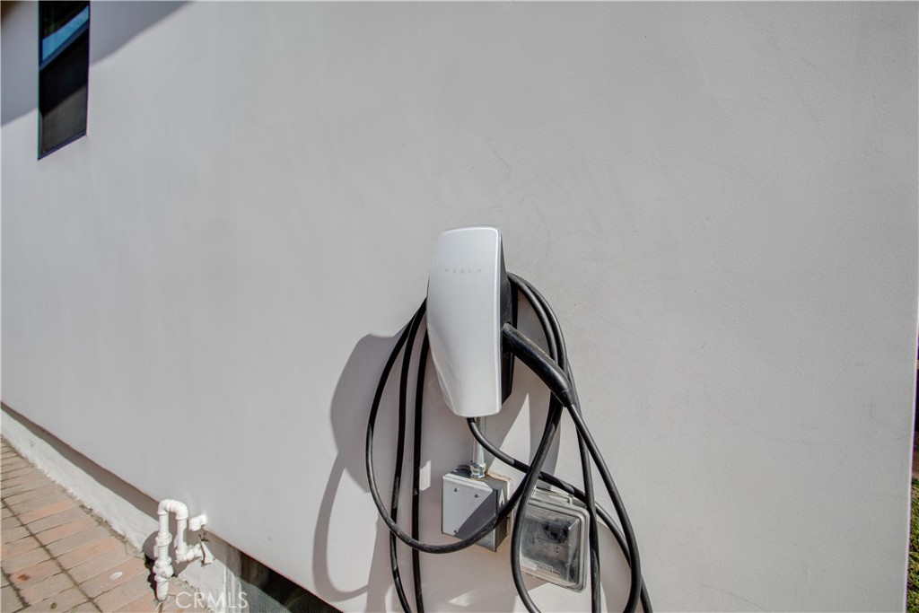 517 Davis Avenue Glendale, CA 91201 - Photo 18 of 18 a view of a hallway with wooden floor