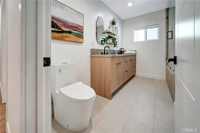 $1,599,000 | 22122 Costanso Street, Woodland Hills, CA 91364