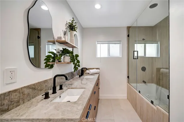 $1,599,000 | 22122 Costanso Street, Woodland Hills, CA 91364