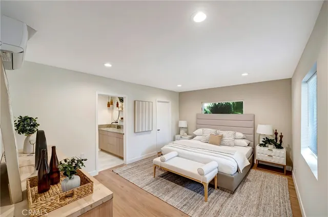 $1,599,000 | 22122 Costanso Street, Woodland Hills, CA 91364