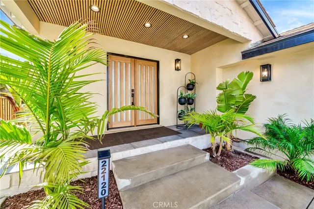 $1,599,000 | 22122 Costanso Street, Woodland Hills, CA 91364