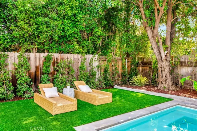 $1,599,000 | 22122 Costanso Street, Woodland Hills, CA 91364