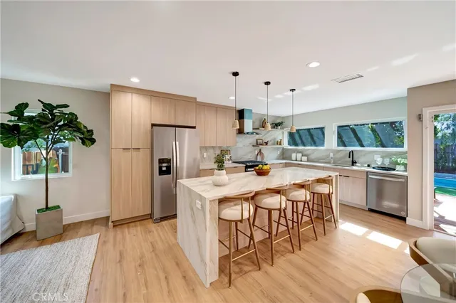 $1,599,000 | 22122 Costanso Street, Woodland Hills, CA 91364