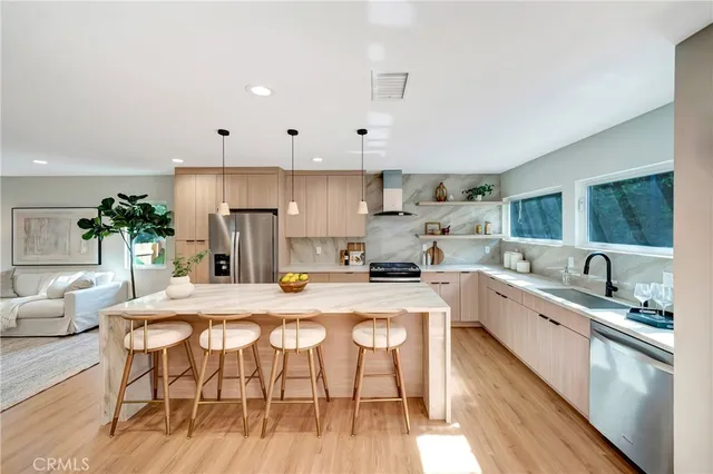 $1,599,000 | 22122 Costanso Street, Woodland Hills, CA 91364