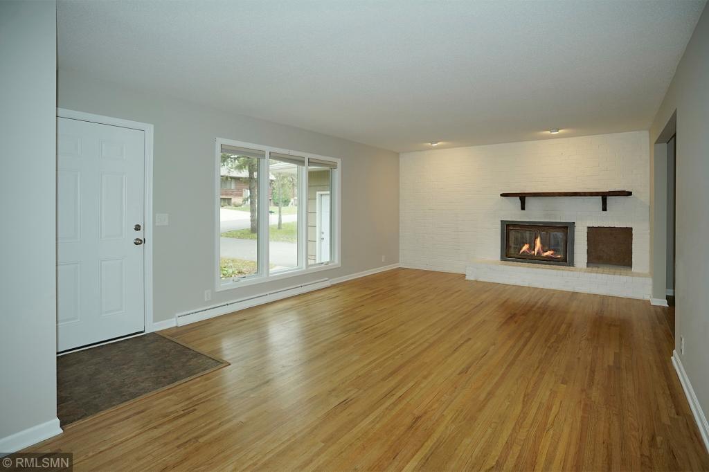 13329 Northridge Road Minnetonka, MN 55305 - Photo 3 of 18