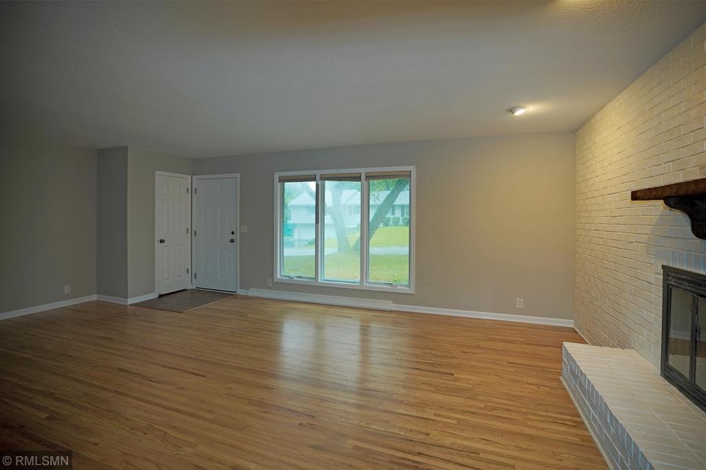 13329 Northridge Road Minnetonka, MN 55305 - Photo 4 of 18