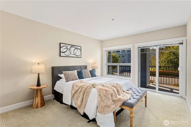 $489,000 | 22226 6th Avenue South, Unit 201, Des Moines, WA 98198