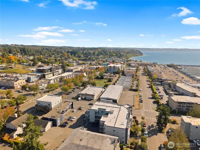 $489,000 | 22226 6th Avenue South, Unit 201, Des Moines, WA 98198