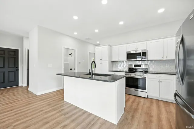 $1,500 | 1030 South Wayne Street, Angola, IN 46703