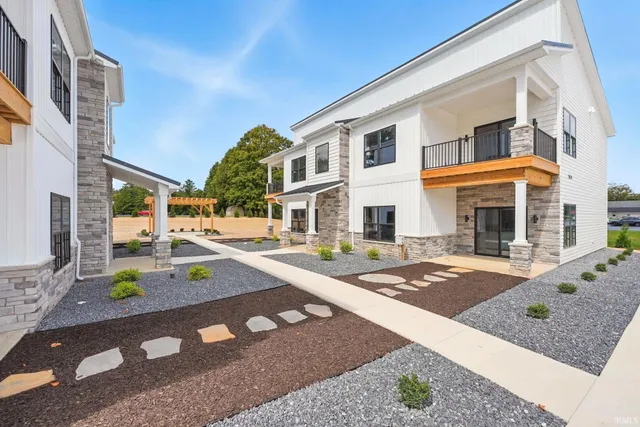 $1,500 | 1030 South Wayne Street, Angola, IN 46703