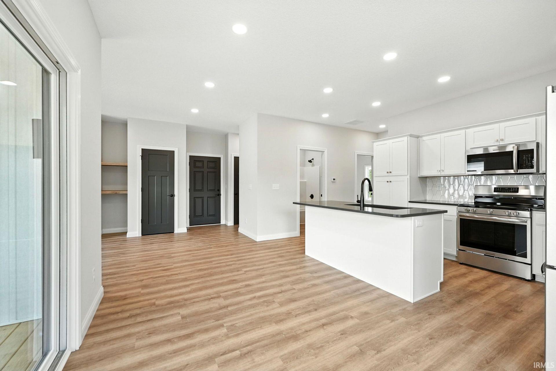 1030 South Wayne Street Angola, IN 46703 - Photo 6 of 28