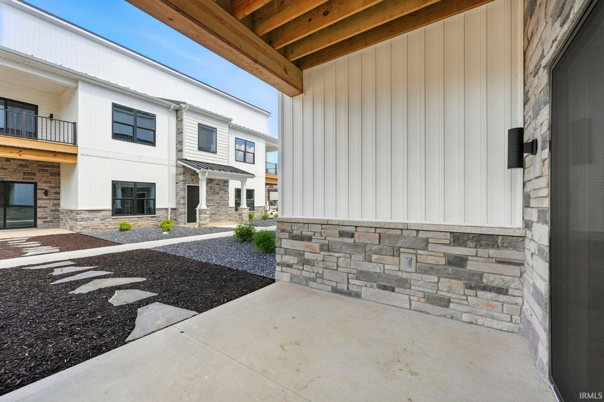 1030 South Wayne Street Angola, IN 46703 - Photo 10 of 28