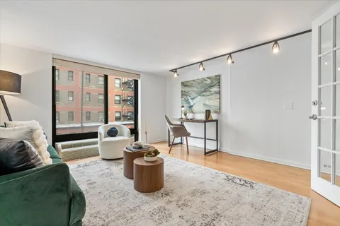 $475,000 | 1221 North Dearborn Street, Unit 604S, Chicago, IL 60610