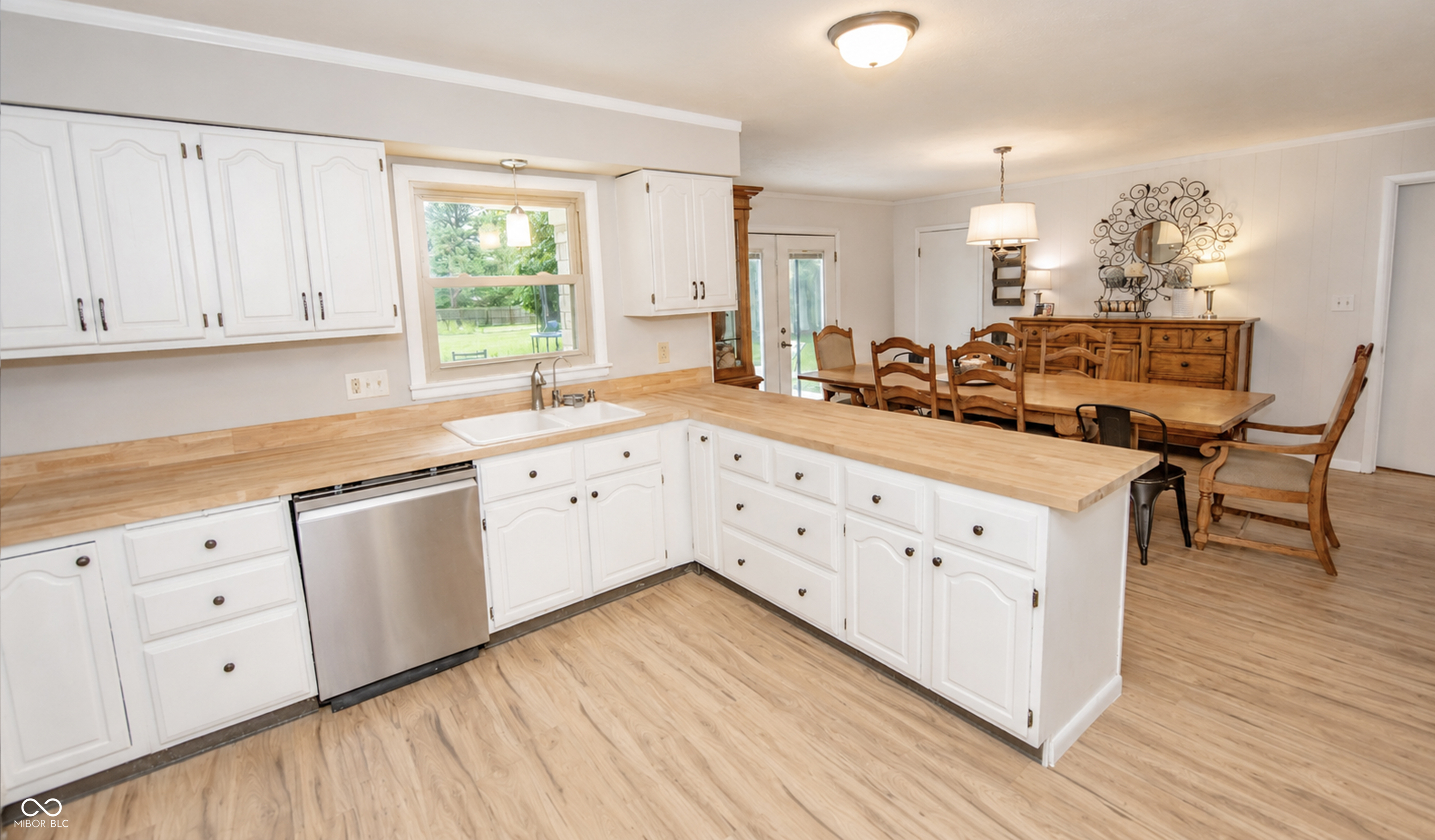 9895 Haverstick Road Carmel, IN 46280 - Photo 11 of 58