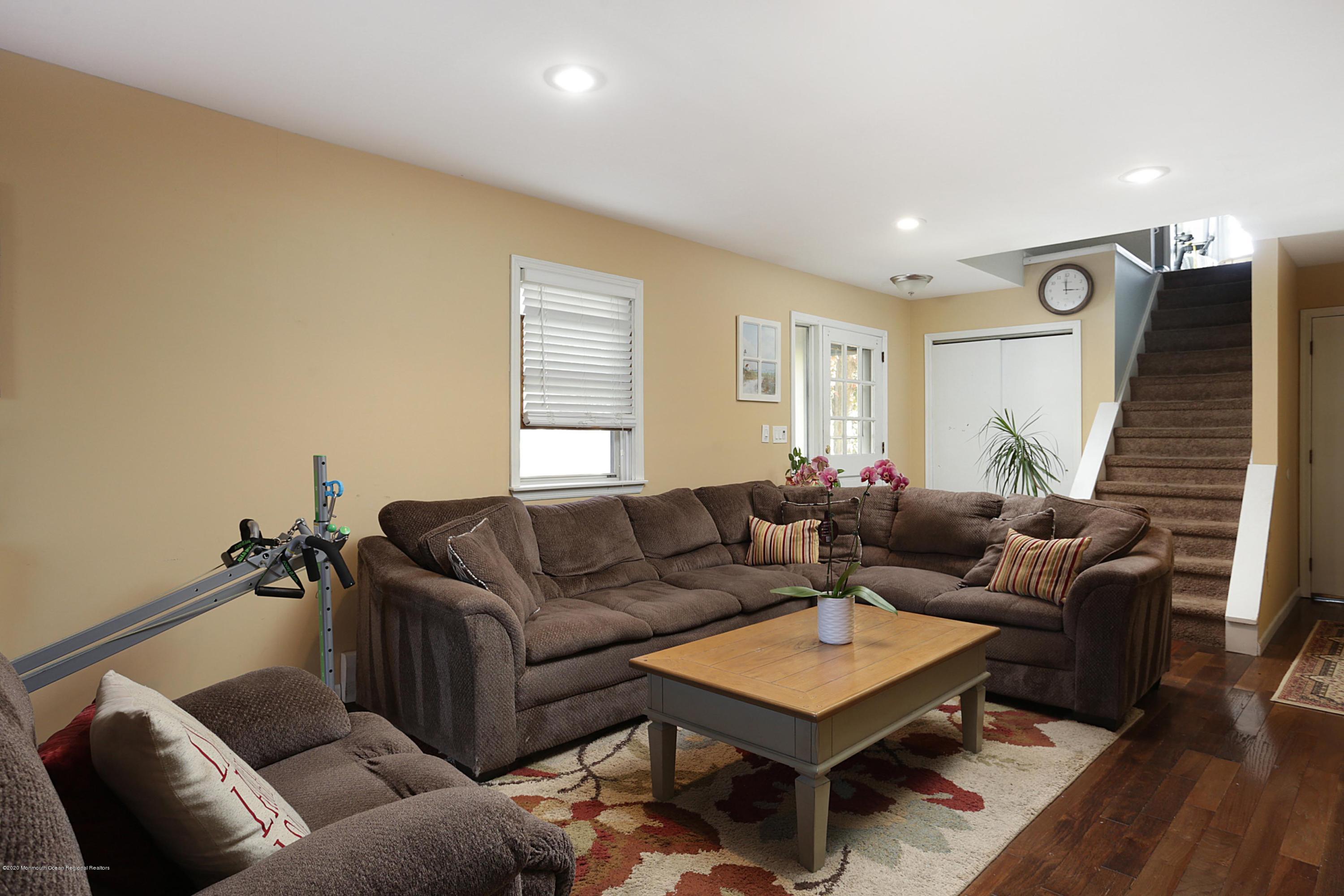 2325 Pineneedle Road Point Pleasant, NJ 08742 - Photo 5 of 23 IMG_3725