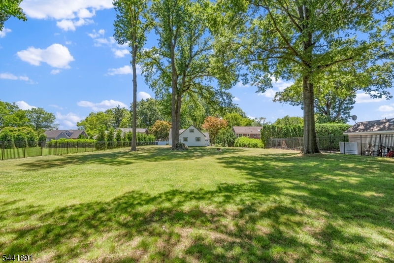 240 Summit Road Mountainside, NJ 07092 - Photo 29 of 33
