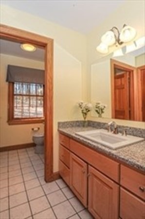 473 Bay Road Amherst, MA 01002 - Photo 16 of 38