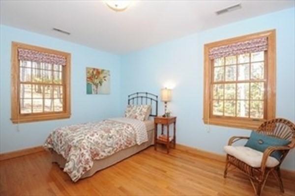 473 Bay Road Amherst, MA 01002 - Photo 18 of 38