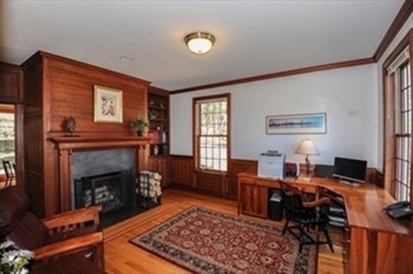 473 Bay Road Amherst, MA 01002 - Photo 3 of 38
