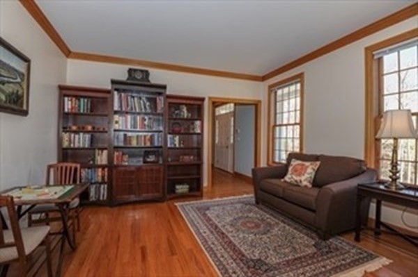 473 Bay Road Amherst, MA 01002 - Photo 4 of 38