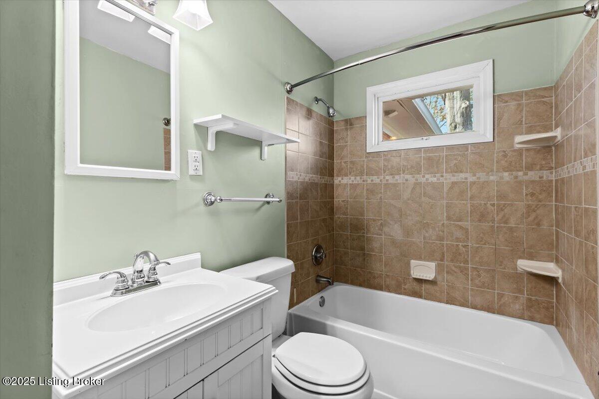 2512 Savannah Road Louisville, KY 40242 - Photo 20 of 26 21-2512 Savannah Rd-21