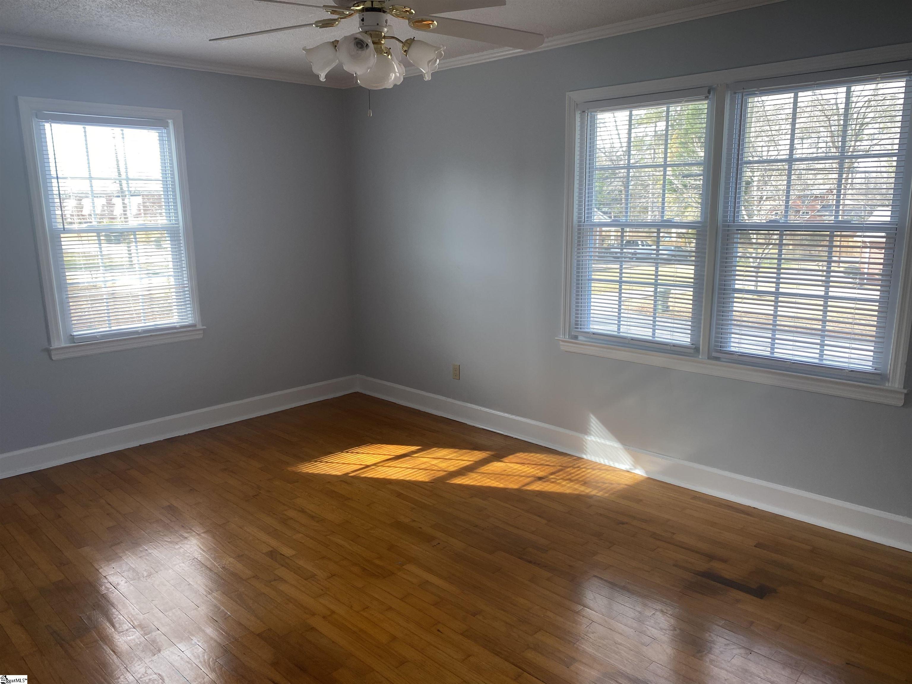 701 Cedar Street Clinton, SC 29325 - Photo 27 of 36